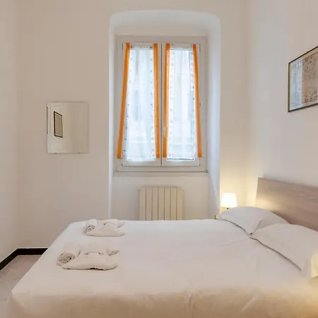 Altido Modern Flat For 6 In The Heart Of Foce Genoa