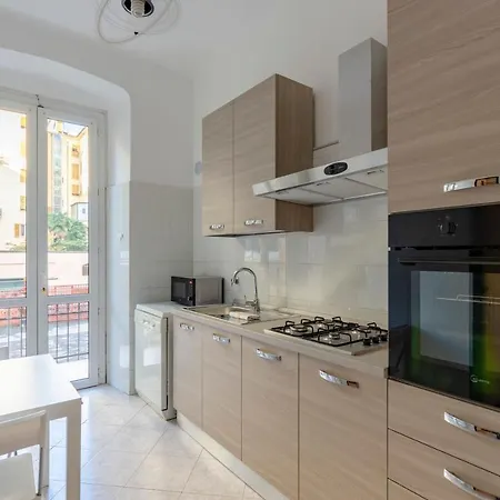 Apartment Altido Modern Flat For 6 In The Heart Of Foce *